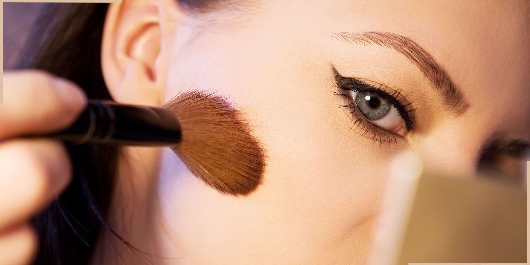 OWBIA Blog How to Adjust Makeup with the Help of Mirror and Lighting